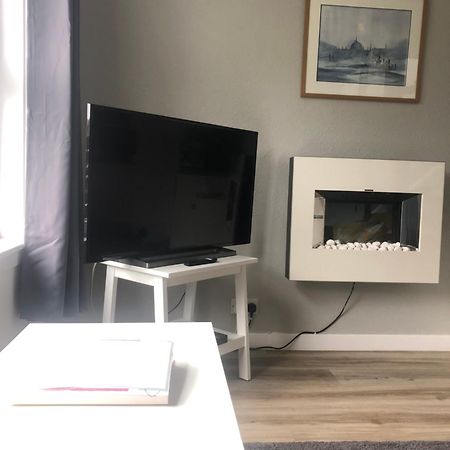 Cosy Cottage With Sea Views Close To Local Shops. Lamlash Kültér fotó